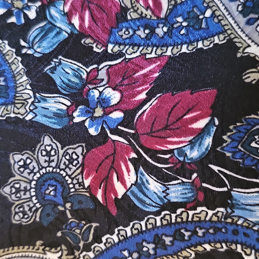Tie - Picture 9 of 14